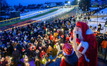 Megnyitott a téli Gyárkert Veszprémben