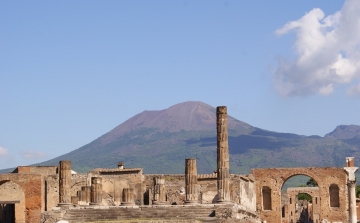 Tizenöt év balszerencse után küldött vissza néhány ellopott régészeti kincset Pompejibe egy turista