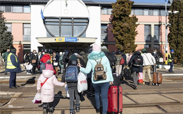 Már több mint 630 ezer menekült érkezett Ukrajnából